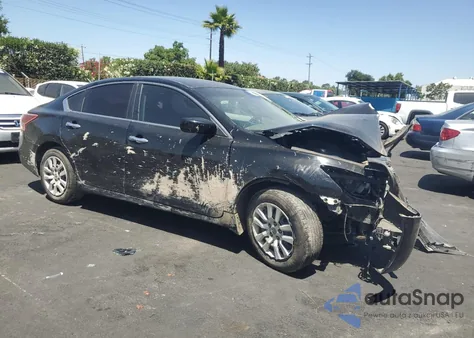 2015 Nissan Altima 2.5 z USA, uszkodzony, nr VIN 1N4AL3AP6FC474427